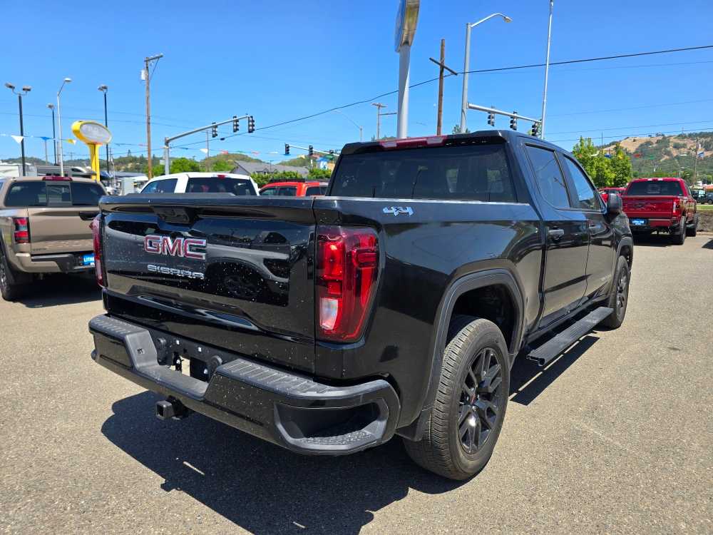 Thumbnail: 2023 GMC Sierra 1500 - 3