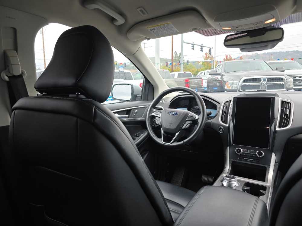 Thumbnail: 2024 Ford Edge - 9