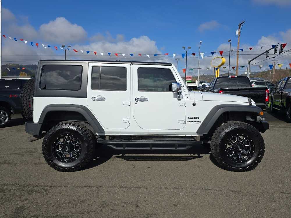 Thumbnail: 2018 Jeep Wrangler - 6