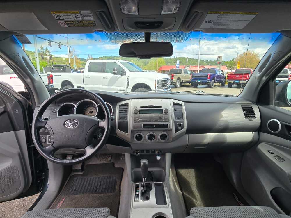 Thumbnail: 2009 Toyota Tacoma - 16