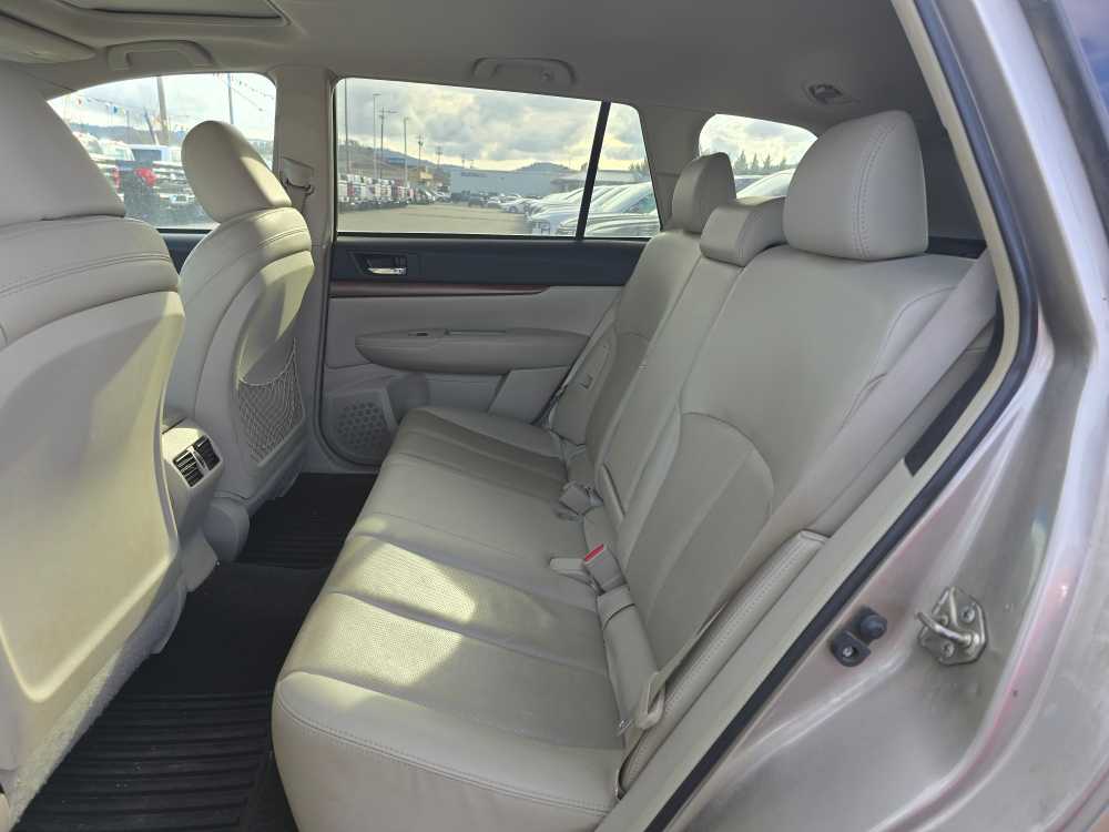 Thumbnail: 2014 Subaru Outback - 16