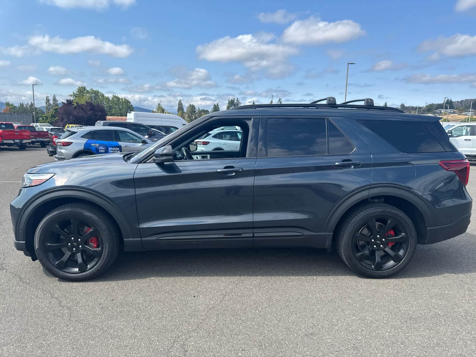 Thumbnail: 2022 Ford Explorer - 8