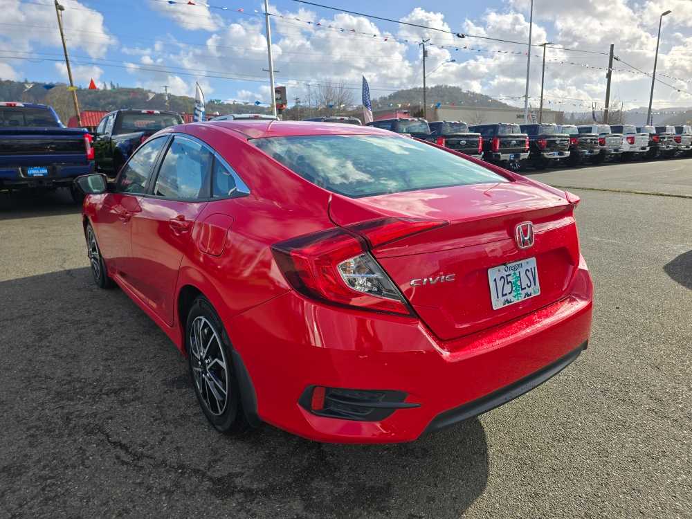 Thumbnail: 2017 Honda Civic - 3