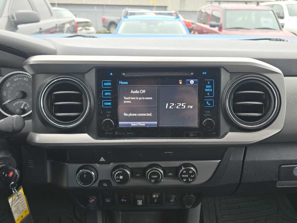 Thumbnail: 2019 Toyota Tacoma - 12