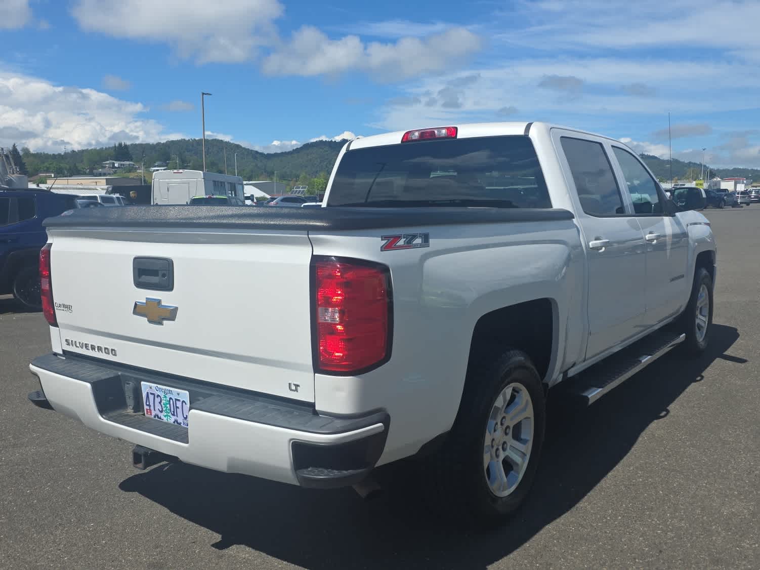 Thumbnail: 2017 Chevrolet Silverado 1500 - 4