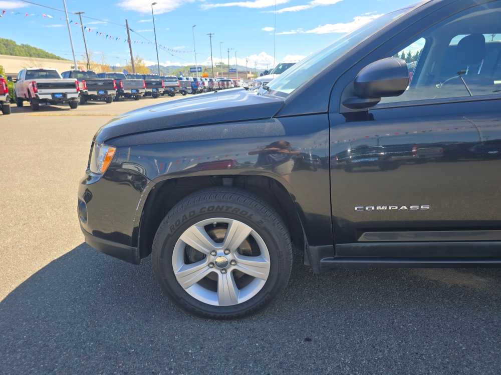 Thumbnail: 2011 Jeep Compass - 6