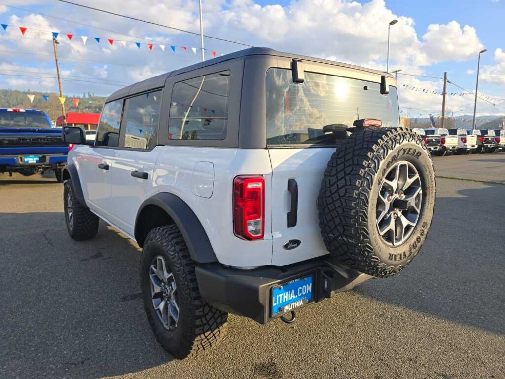 New 2025 Ford Bronco Base SUV
