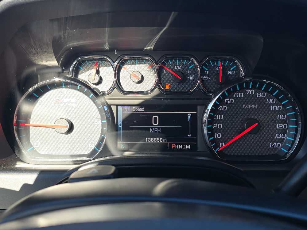 Thumbnail: 2015 Chevrolet Silverado 1500 - 21