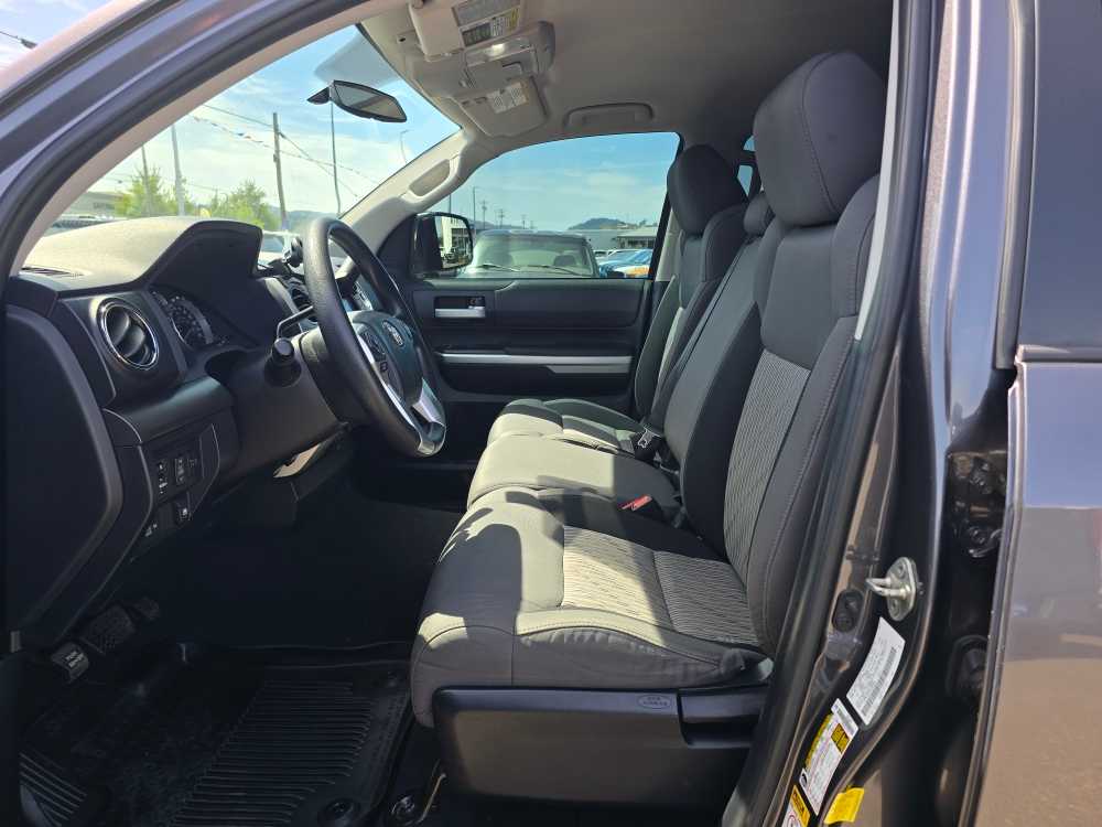 Thumbnail: 2017 Toyota Tundra - 10
