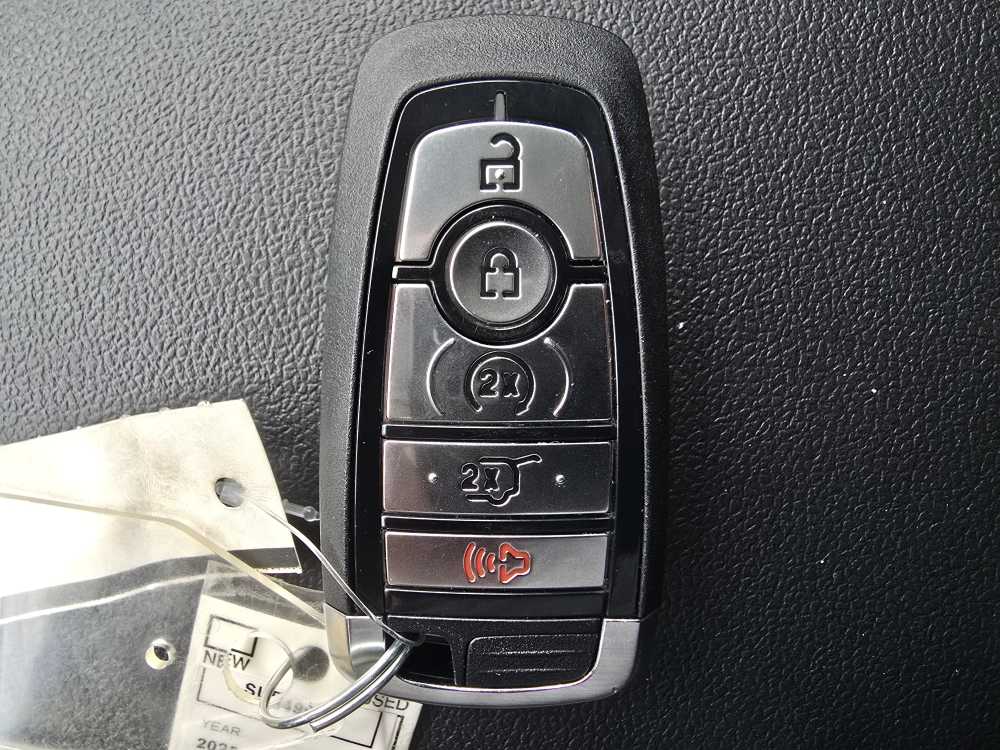 Thumbnail: 2025 Ford Escape - 21