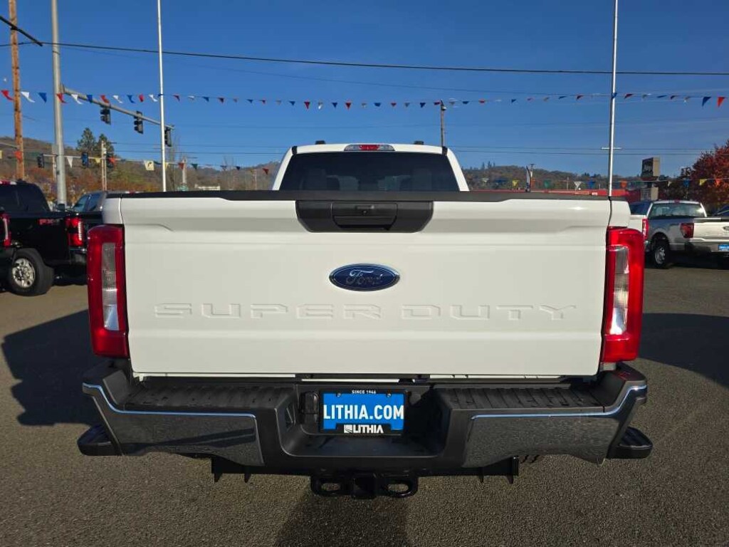New 2026 Ford F-350 XLT Truck Super Cab