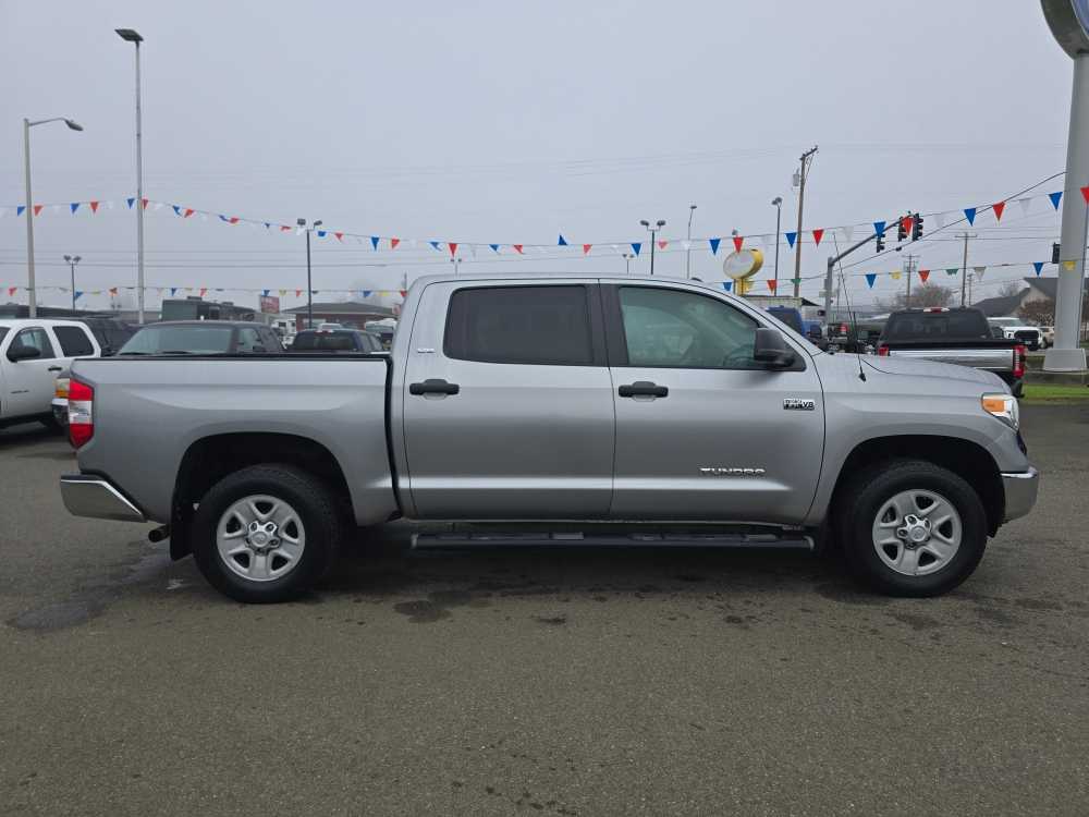 Thumbnail: 2017 Toyota Tundra - 6