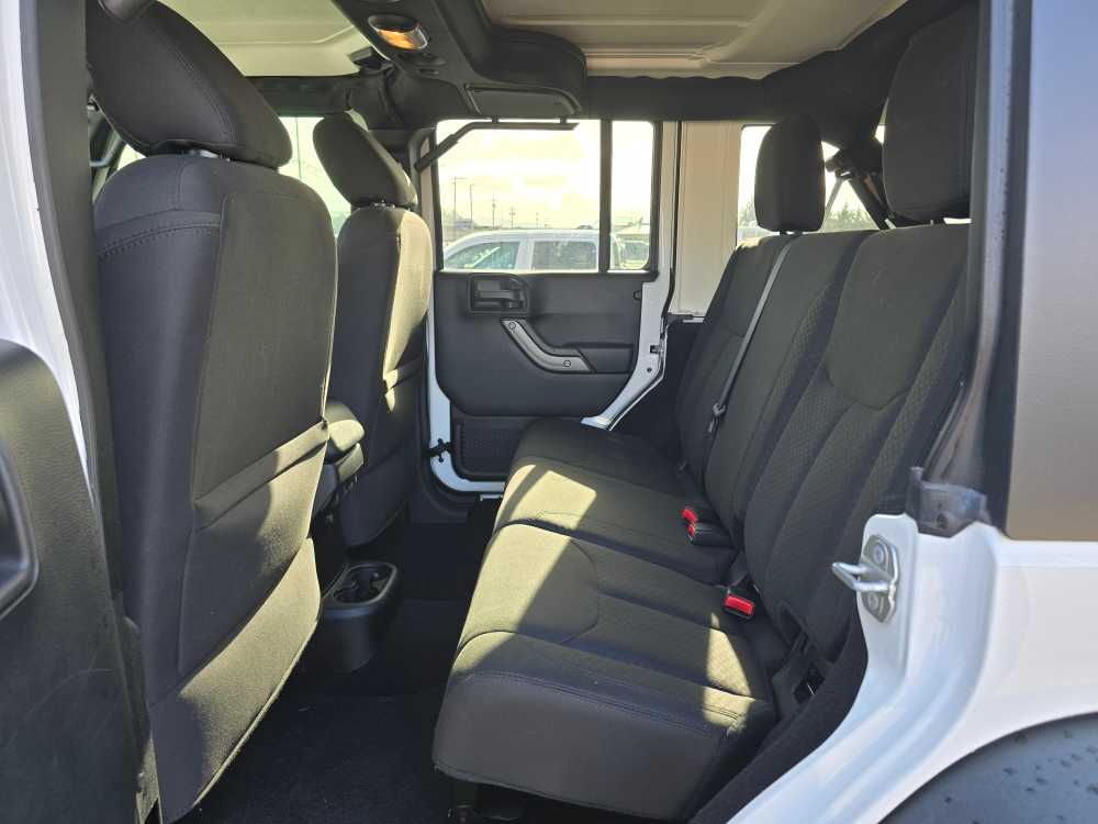 Thumbnail: 2018 Jeep Wrangler - 16