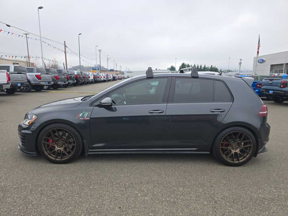 Thumbnail: 2016 Volkswagen Golf - 2