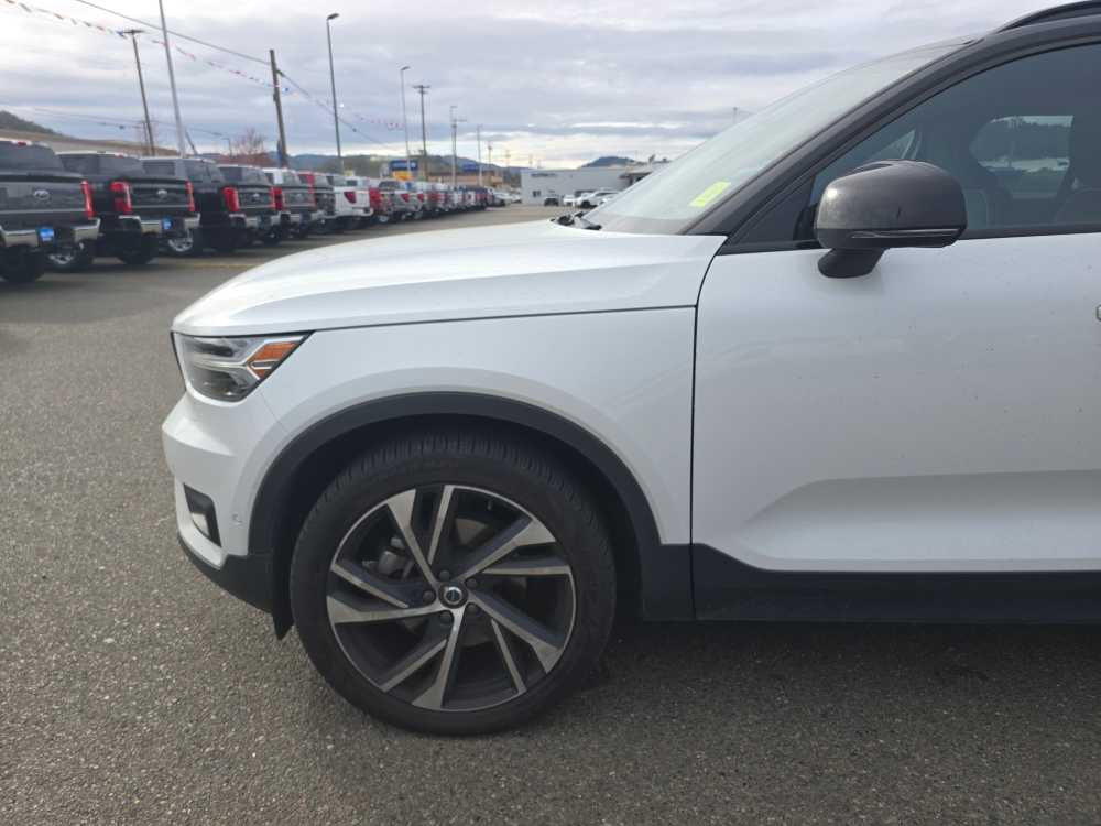 Thumbnail: 2019 Volvo XC40 - 18