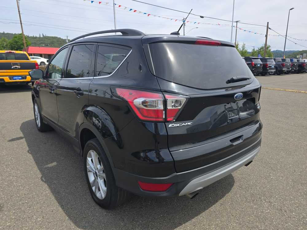 Thumbnail: 2017 Ford Escape - 9