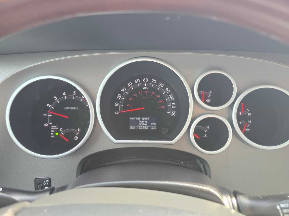 Thumbnail: 2016 Toyota Sequoia - 21