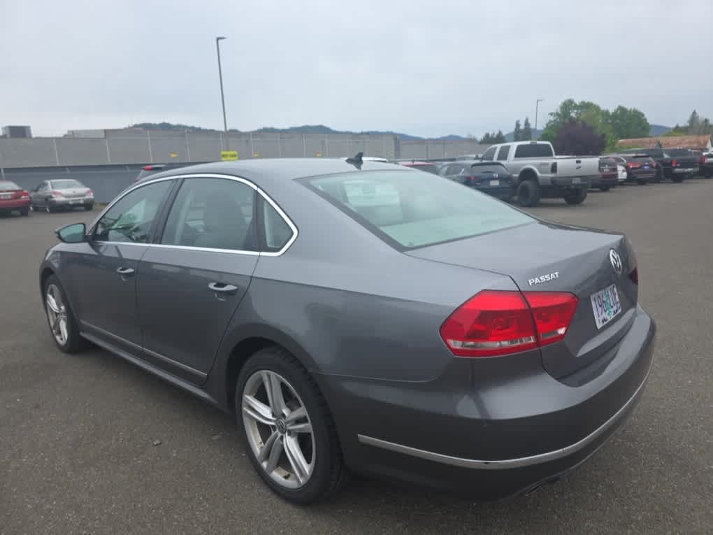 Thumbnail: 2012 Volkswagen Passat - 3