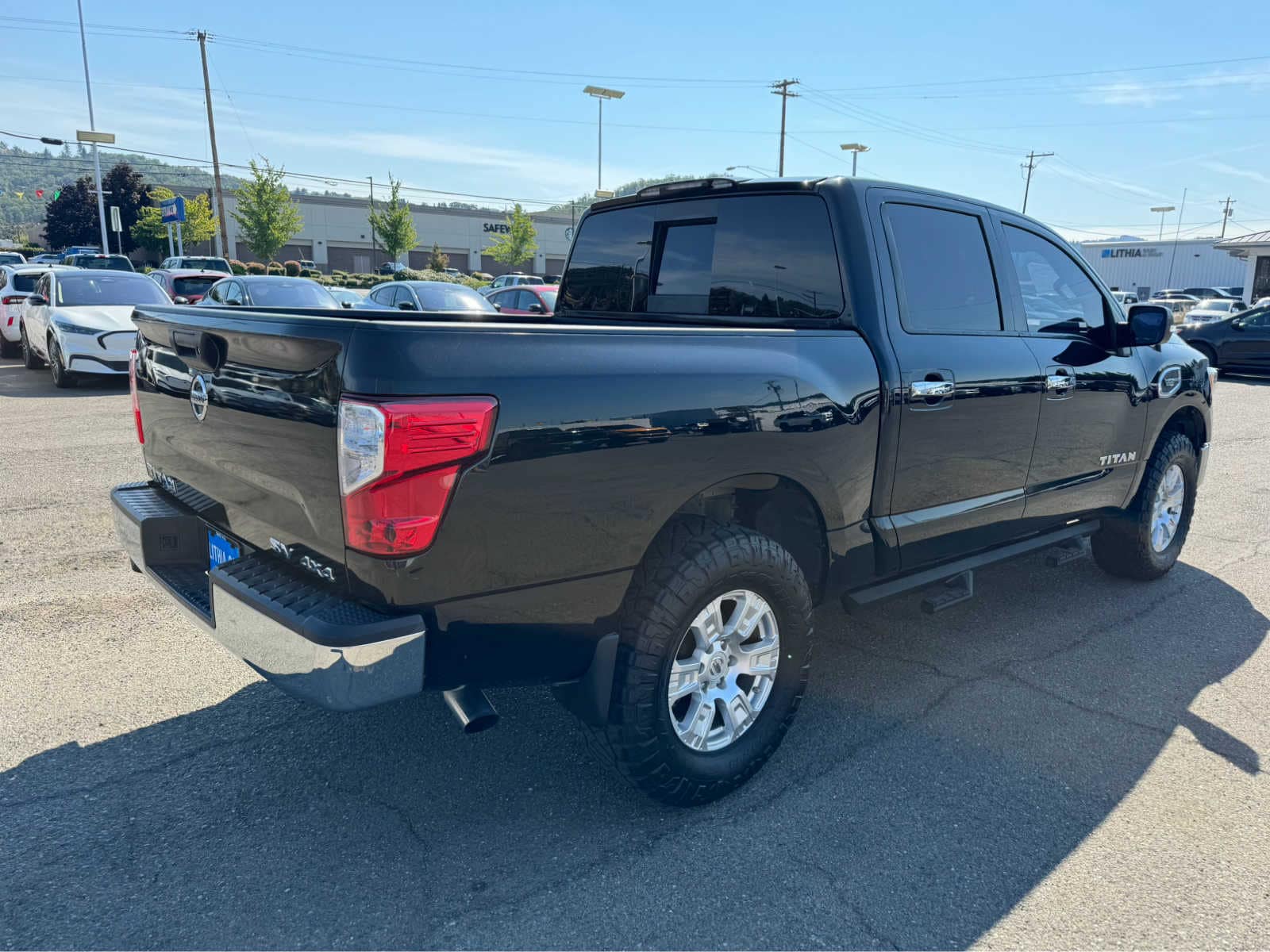 2017 Nissan Titan SV 5