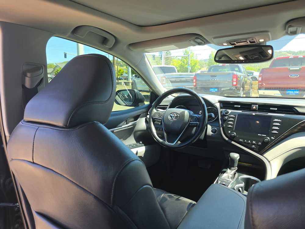 Thumbnail: 2019 Toyota Camry - 10