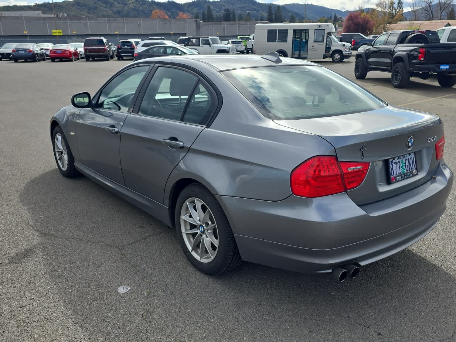 Thumbnail: 2010 BMW 3 Series - 2