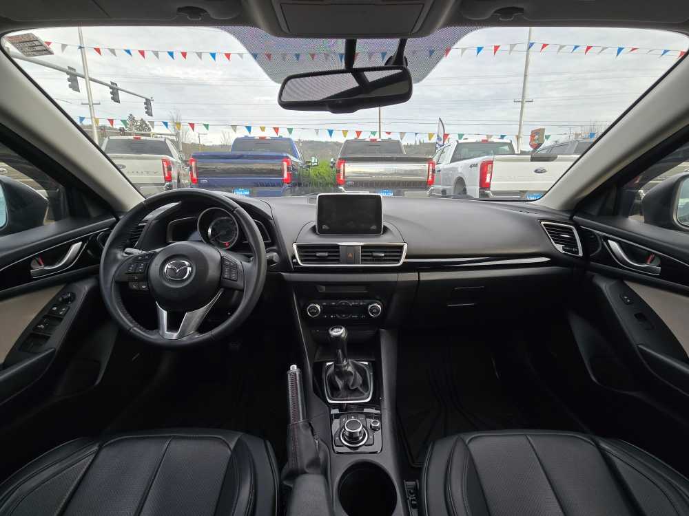 Thumbnail: 2016 Mazda Mazda3 - 15