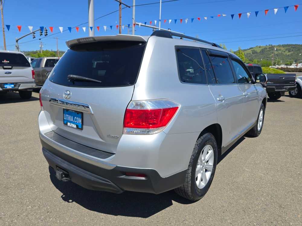 Thumbnail: 2012 Toyota Highlander - 5