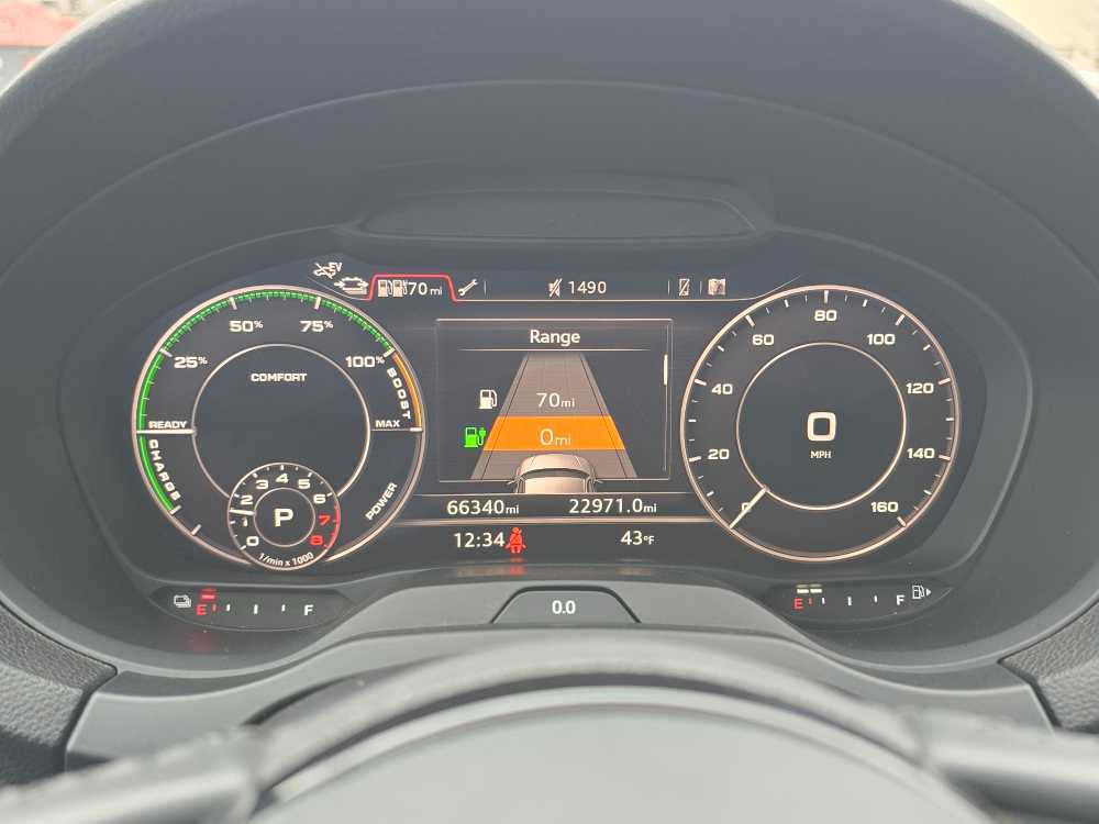 Thumbnail: 2017 Audi A3 e-tron - 20