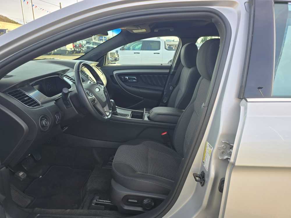 Thumbnail: 2013 Ford Taurus - 10