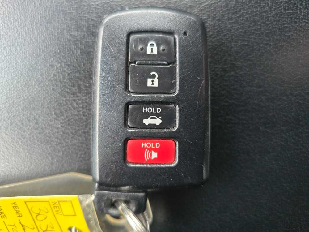 Thumbnail: 2017 Toyota Avalon - 21