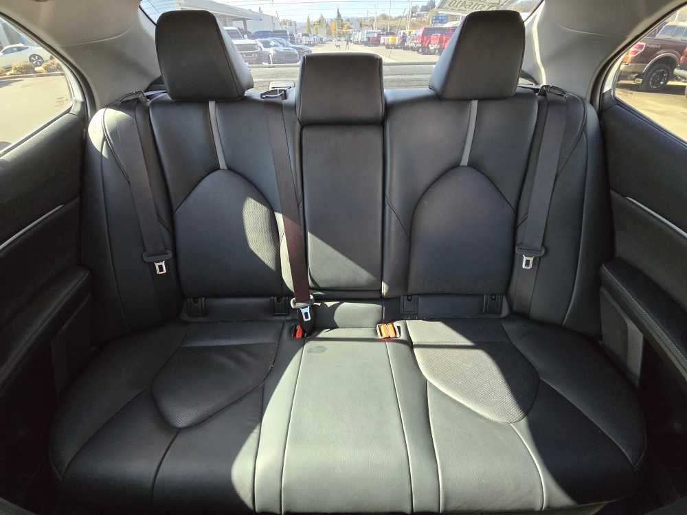 Thumbnail: 2022 Toyota Camry - 17