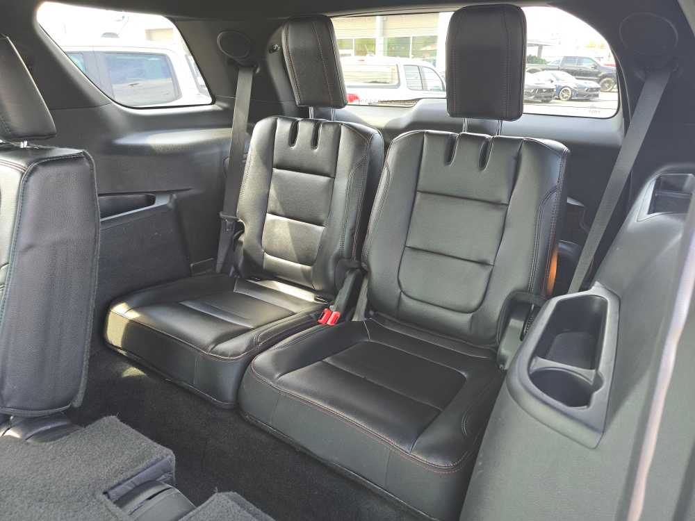 Thumbnail: 2016 Ford Explorer - 17