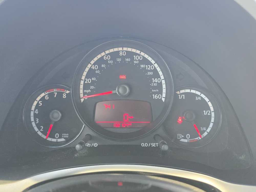 Thumbnail: 2013 Volkswagen Beetle - 20