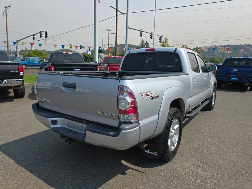 Thumbnail: 2010 Toyota Tacoma - 3