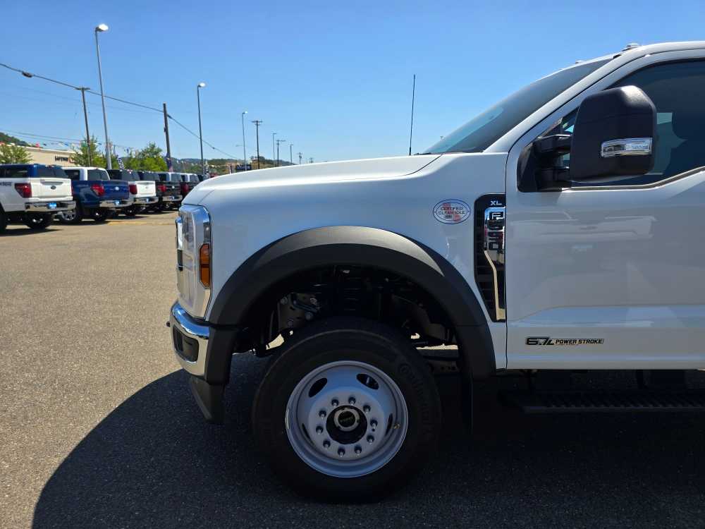 Thumbnail: 2025 Ford F-550 - 20