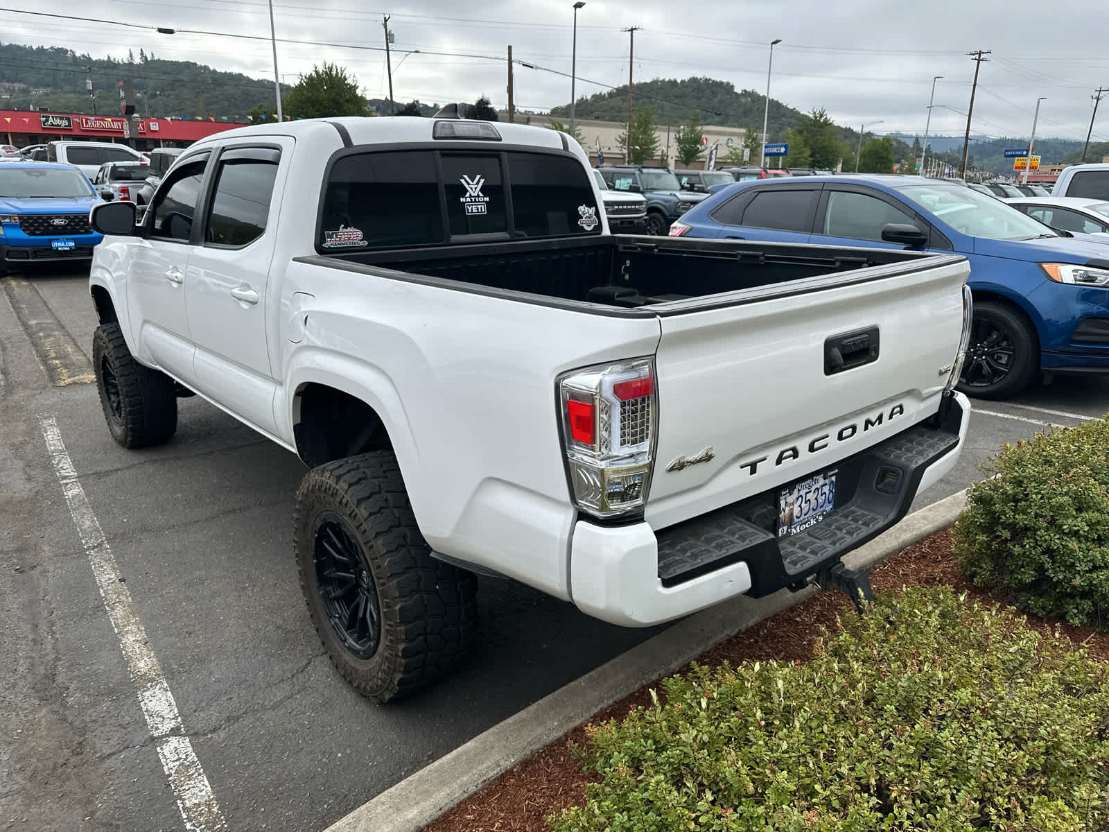 Thumbnail: 2017 Toyota Tacoma - 3