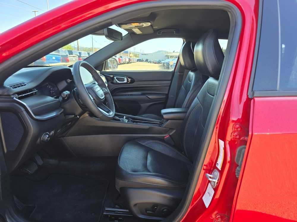 Thumbnail: 2023 Jeep Compass - 9