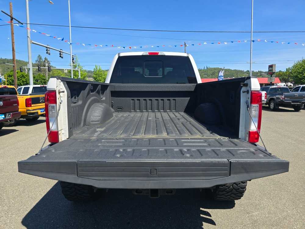 Thumbnail: 2017 Ford F-350 - 19