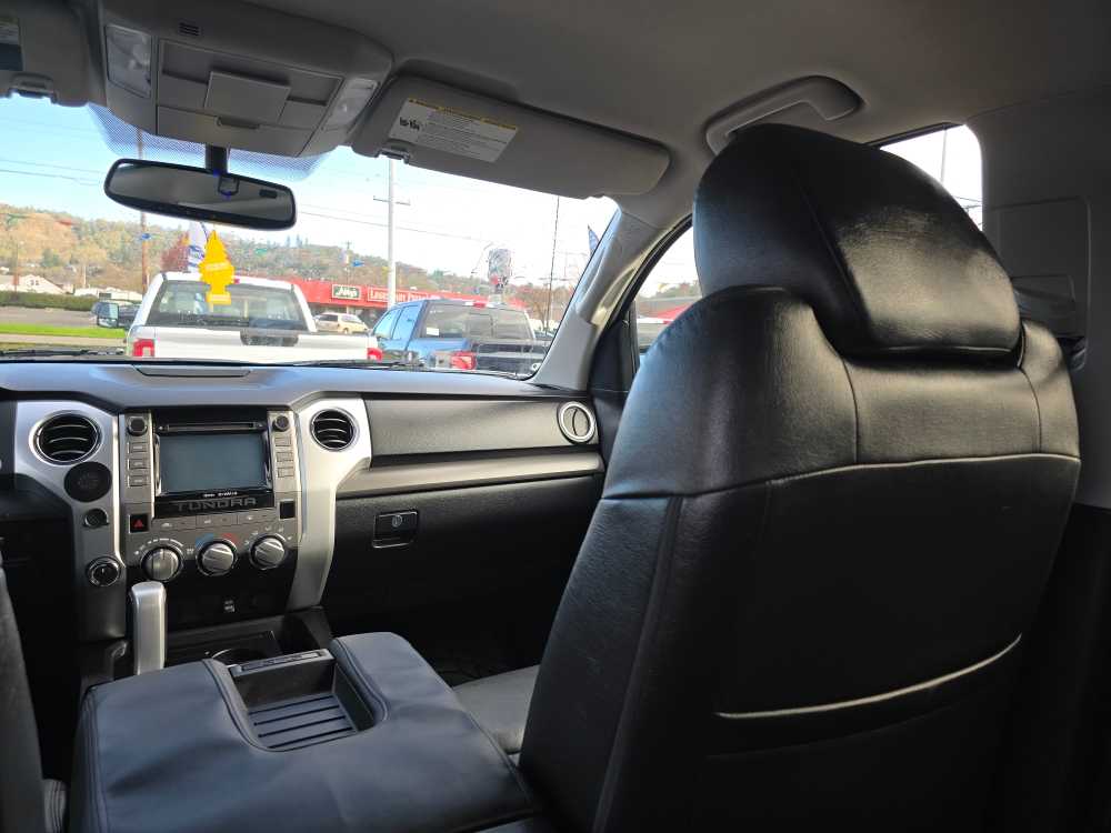 Thumbnail: 2016 Toyota Tundra - 14