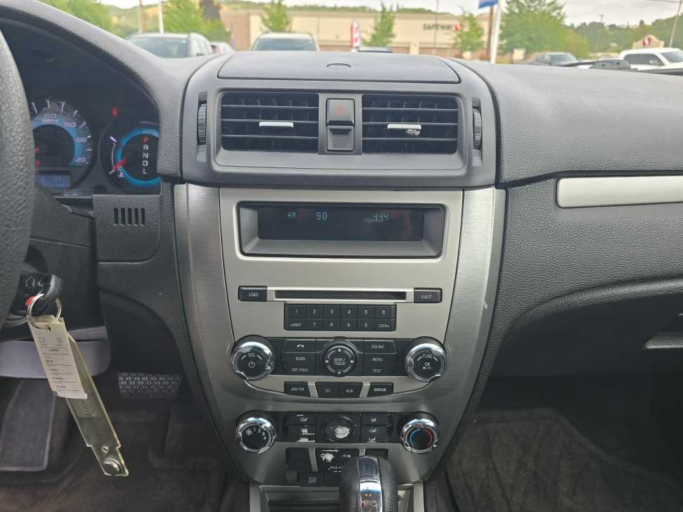 Thumbnail: 2012 Ford Fusion - 13