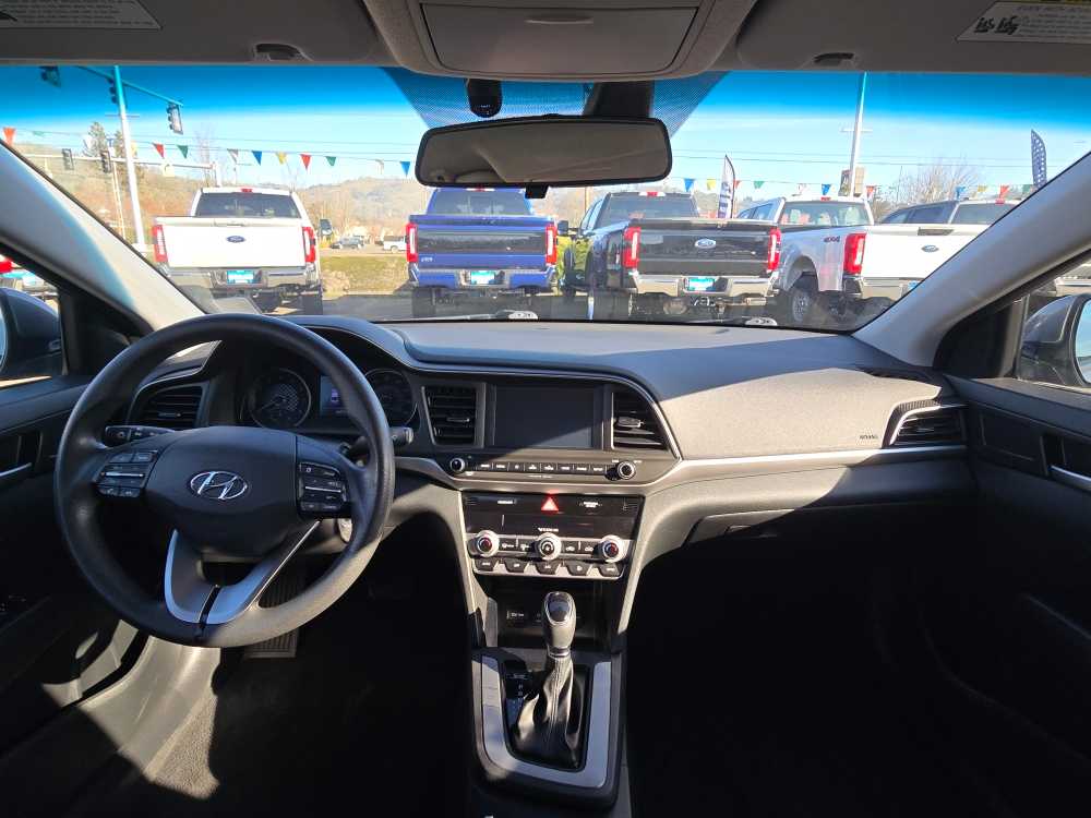 Thumbnail: 2020 Hyundai Elantra - 15