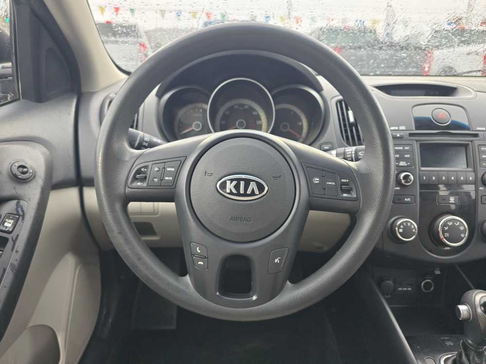 Thumbnail: 2011 Kia Forte - 12