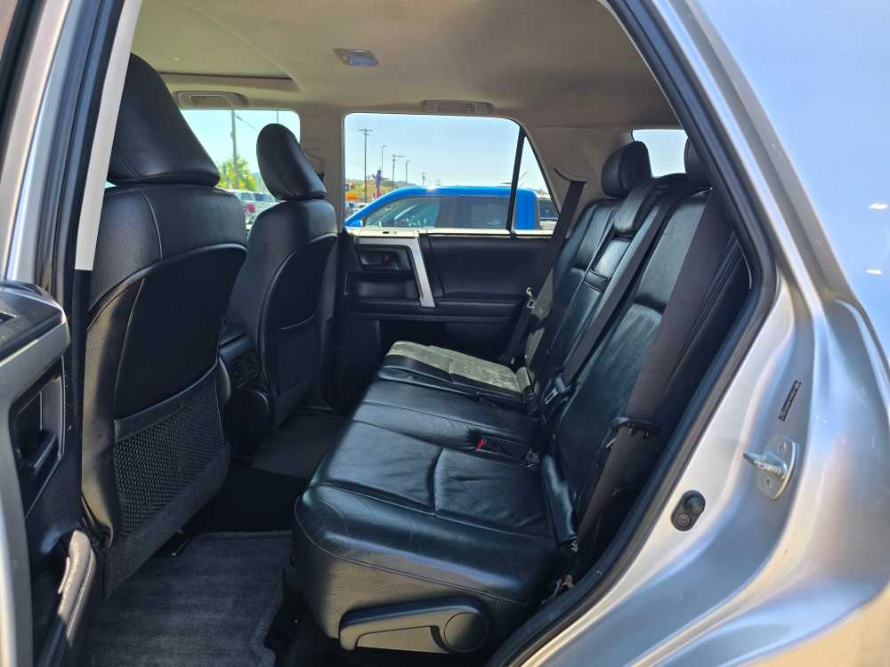 Thumbnail: 2010 Toyota 4Runner - 16