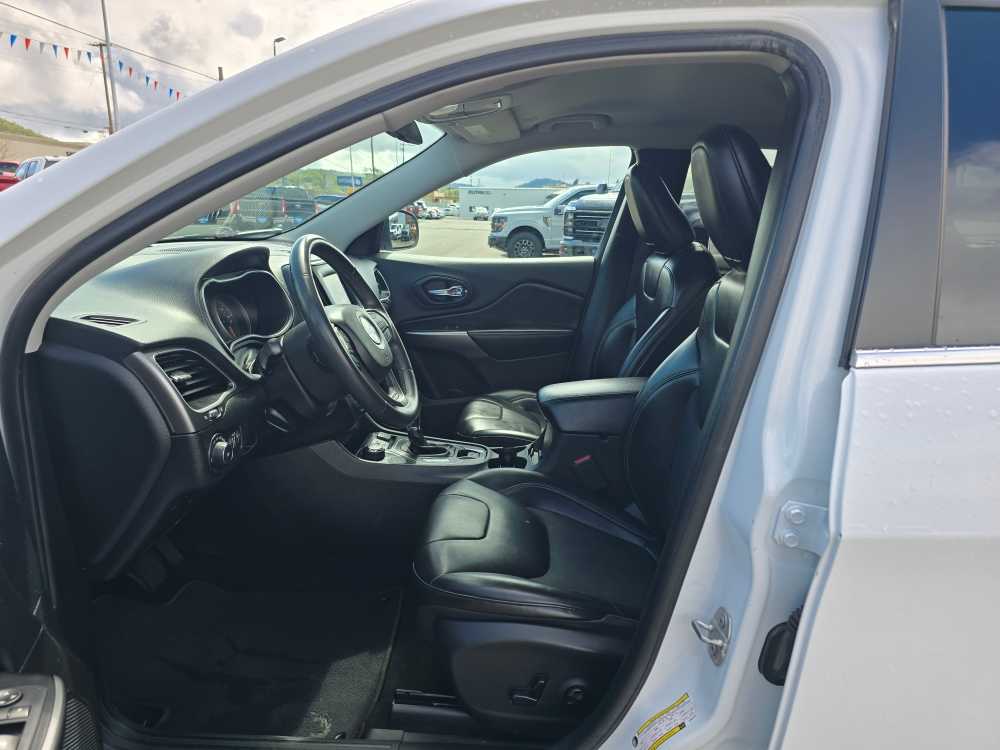 Thumbnail: 2020 Jeep Cherokee - 9