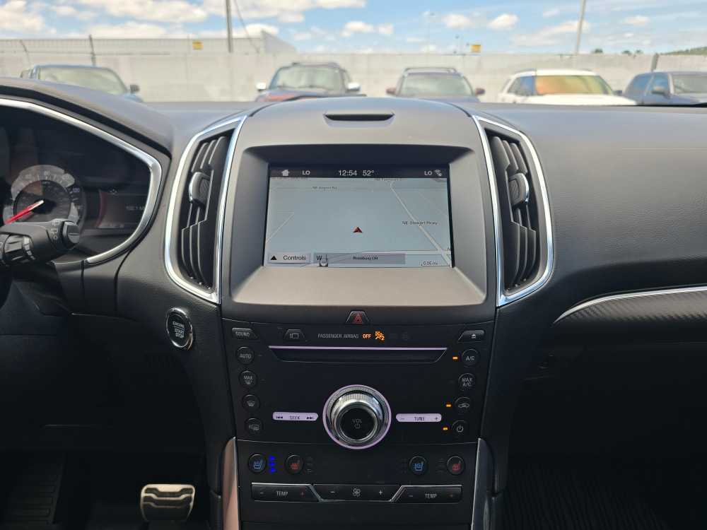 Thumbnail: 2019 Ford Edge - 12