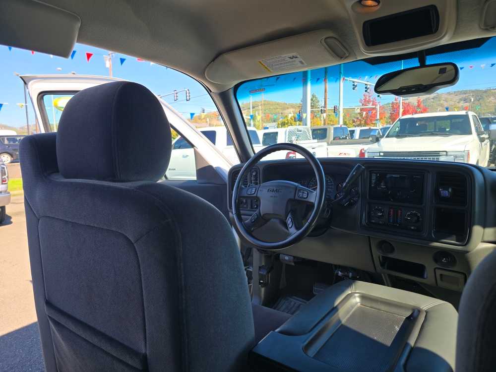 Thumbnail: 2005 GMC Sierra 1500 - 11