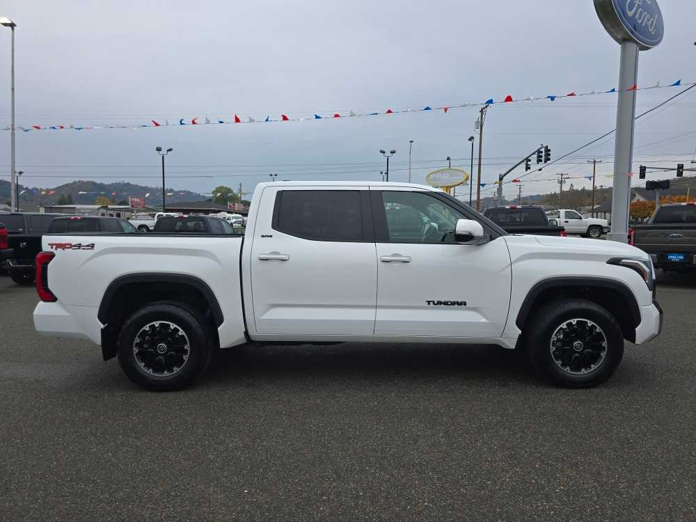 Thumbnail: 2022 Toyota Tundra - 6