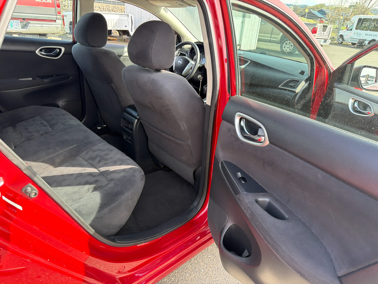 Thumbnail: 2013 Nissan Sentra - 10