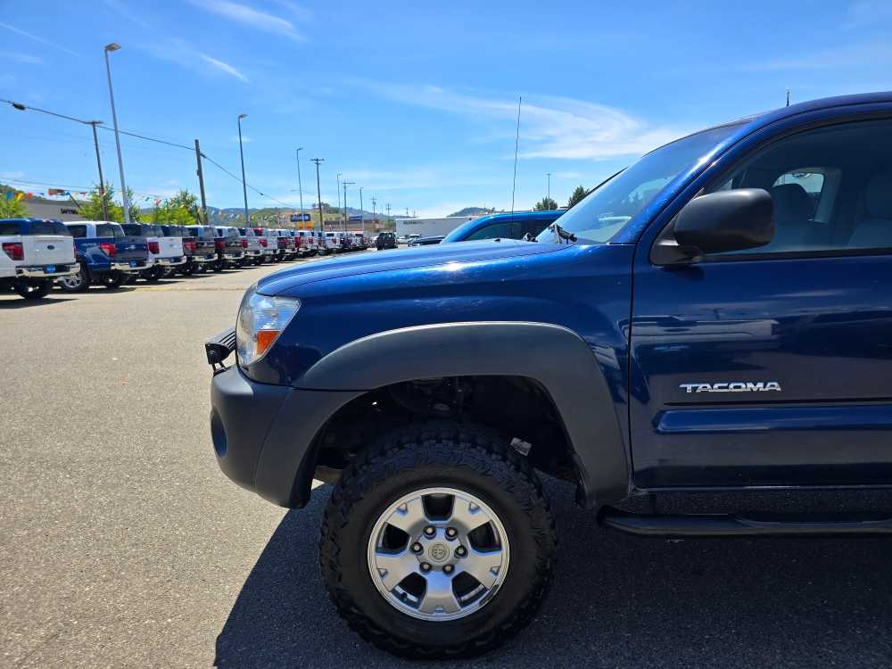 Thumbnail: 2007 Toyota Tacoma - 18