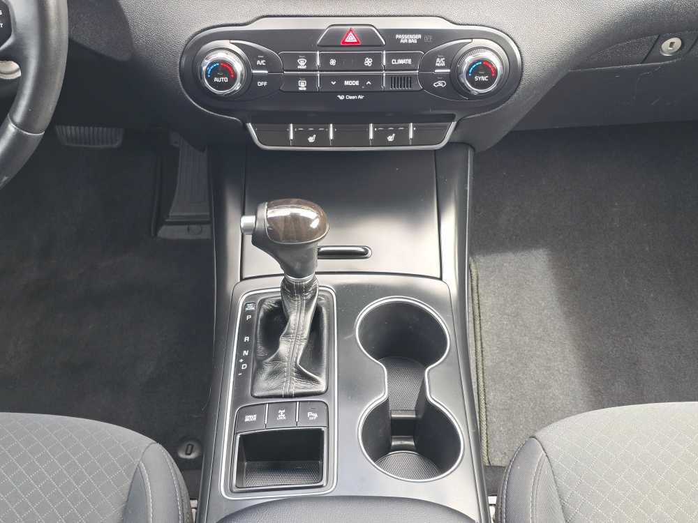 Thumbnail: 2018 Kia Sorento - 13